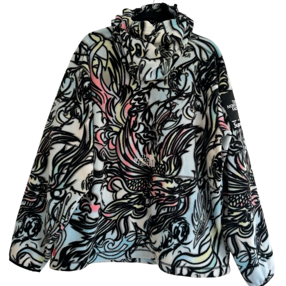 Supreme x The North Face Steep Tech Fleece Pullover
Multicolor Dragon - Picture 2 of 11